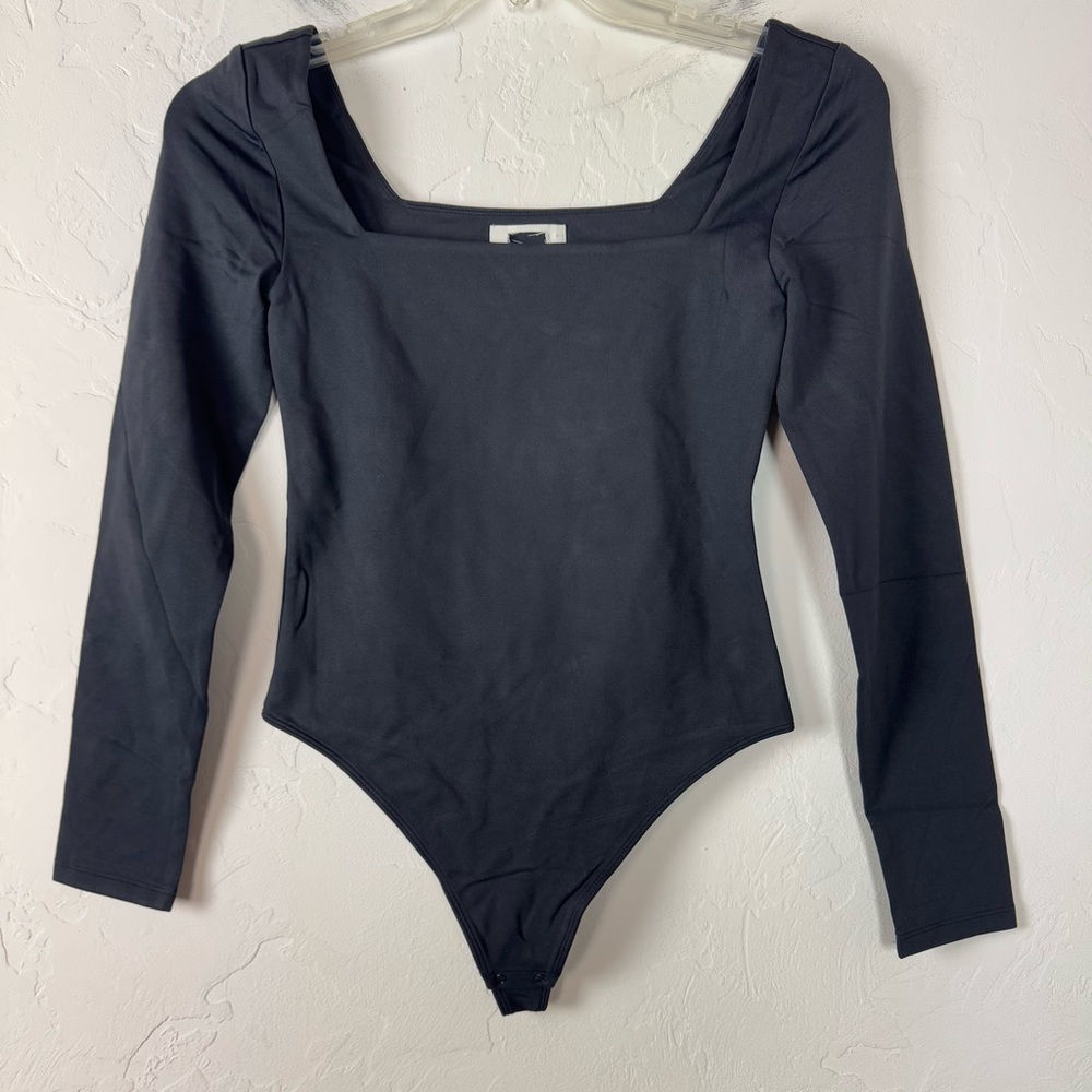 Aritzia Babaton Contour Bodysuit One Piece Solid Black Thong‎ Knit Square Neck